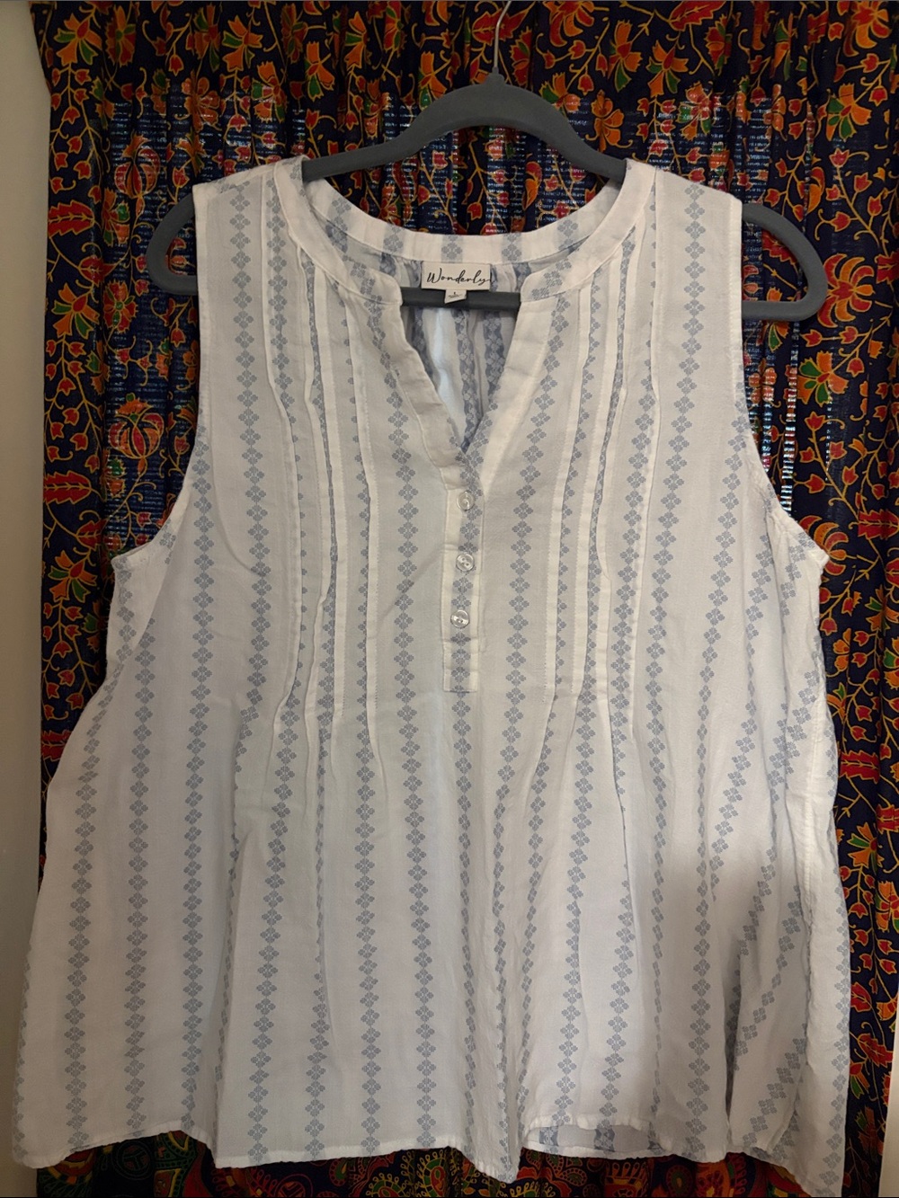 Wonderly White & Light Blue Sleeveless Henley Camisole
